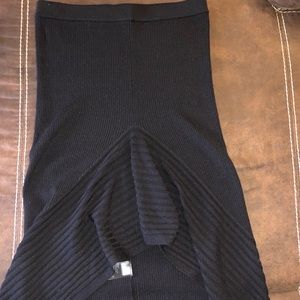 Midi skirt with detail